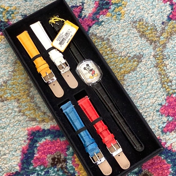 Invicta Mickey Mouse Watch - Picture 1 of 8